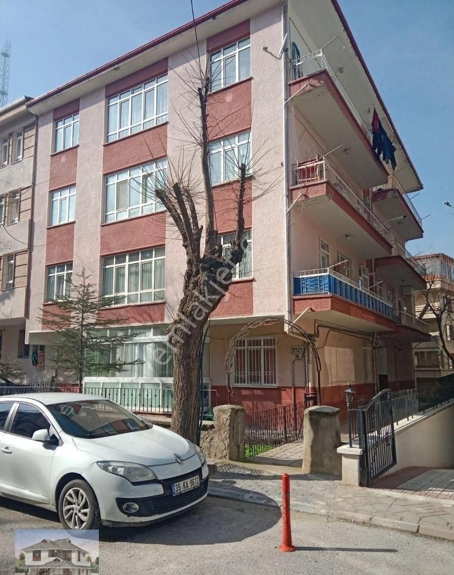 Genç Emlaktan Aydınlıkevlerin En Nezih Sokağıda 3+1 Satılık Daire