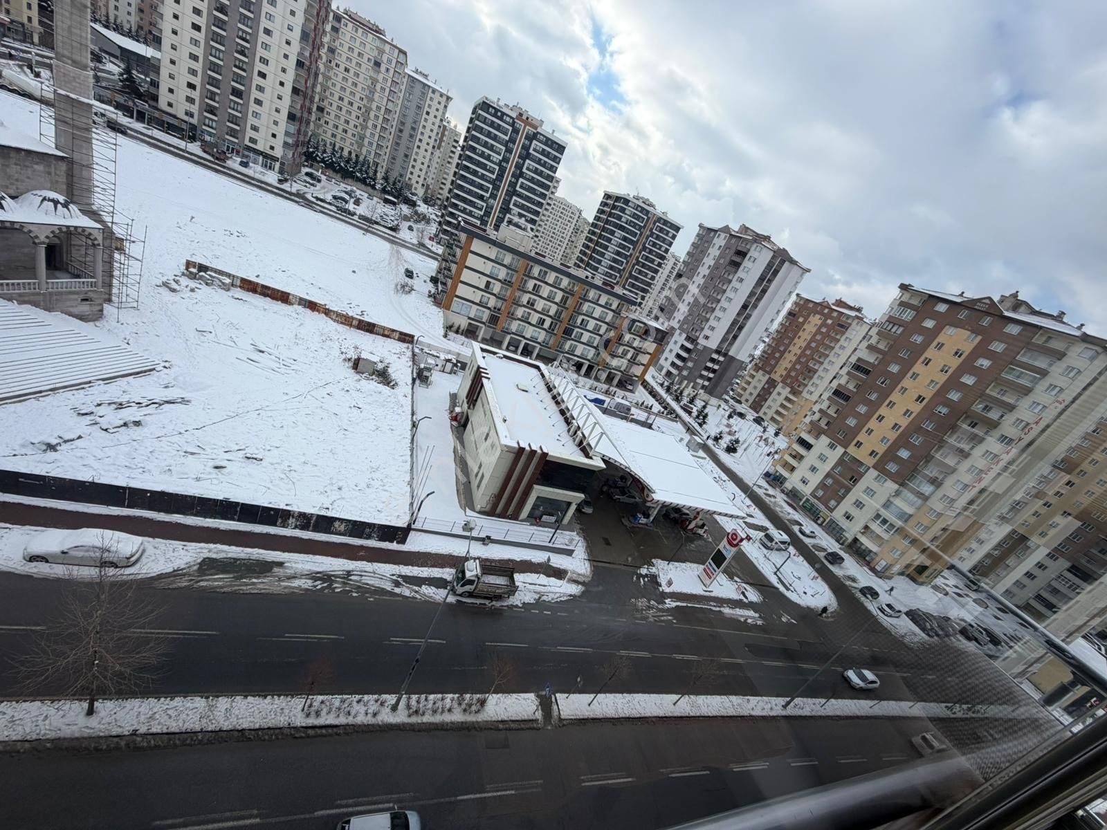 Papatya Caddesinde Hilal Konağı Yapılı Fırsat Dairesi - Görsel 25