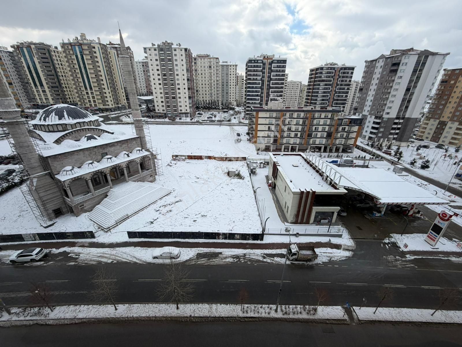 Papatya Caddesinde Hilal Konağı Yapılı Fırsat Dairesi