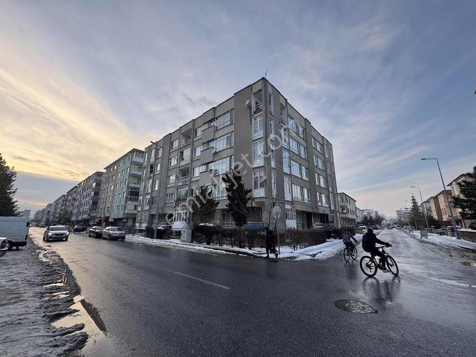 Kocasınan Mevlana Mah Satılık Güney Cephe 3+1 Daıre - Görsel 9