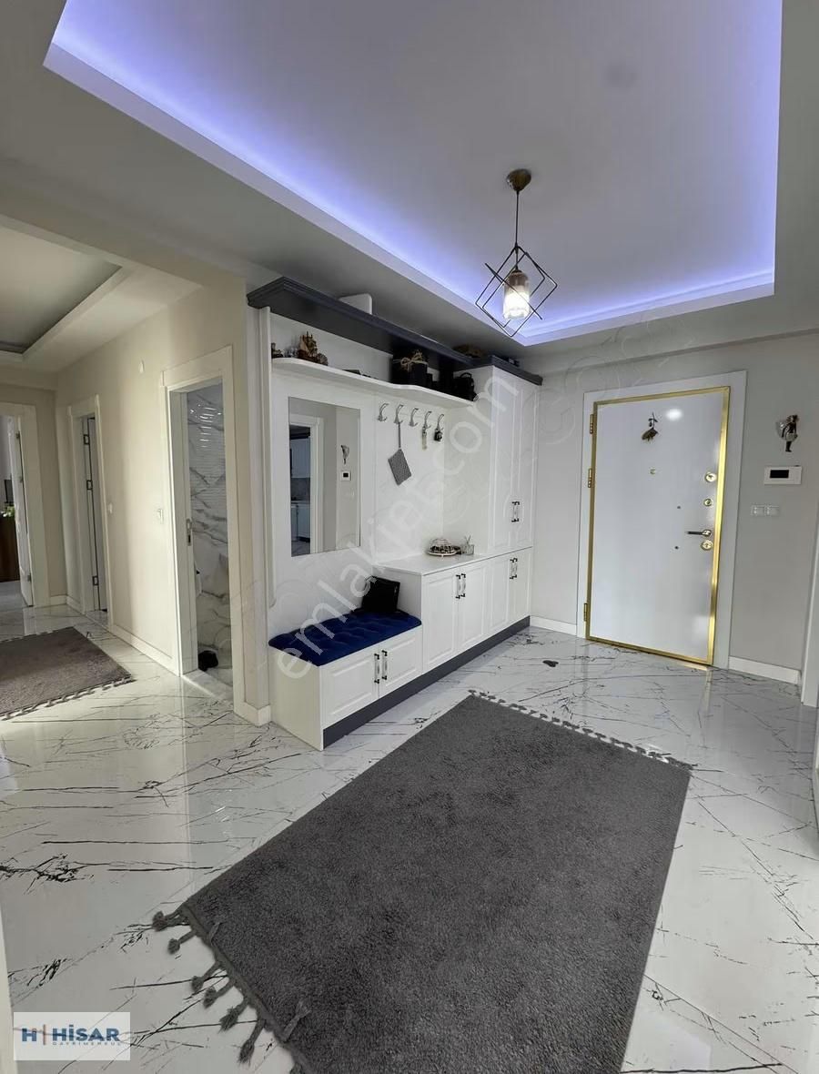 Hisar'dan Gökdelenler Bölgesinde Prestijli Sitede Lüks 3+1 Daire - Görsel 2