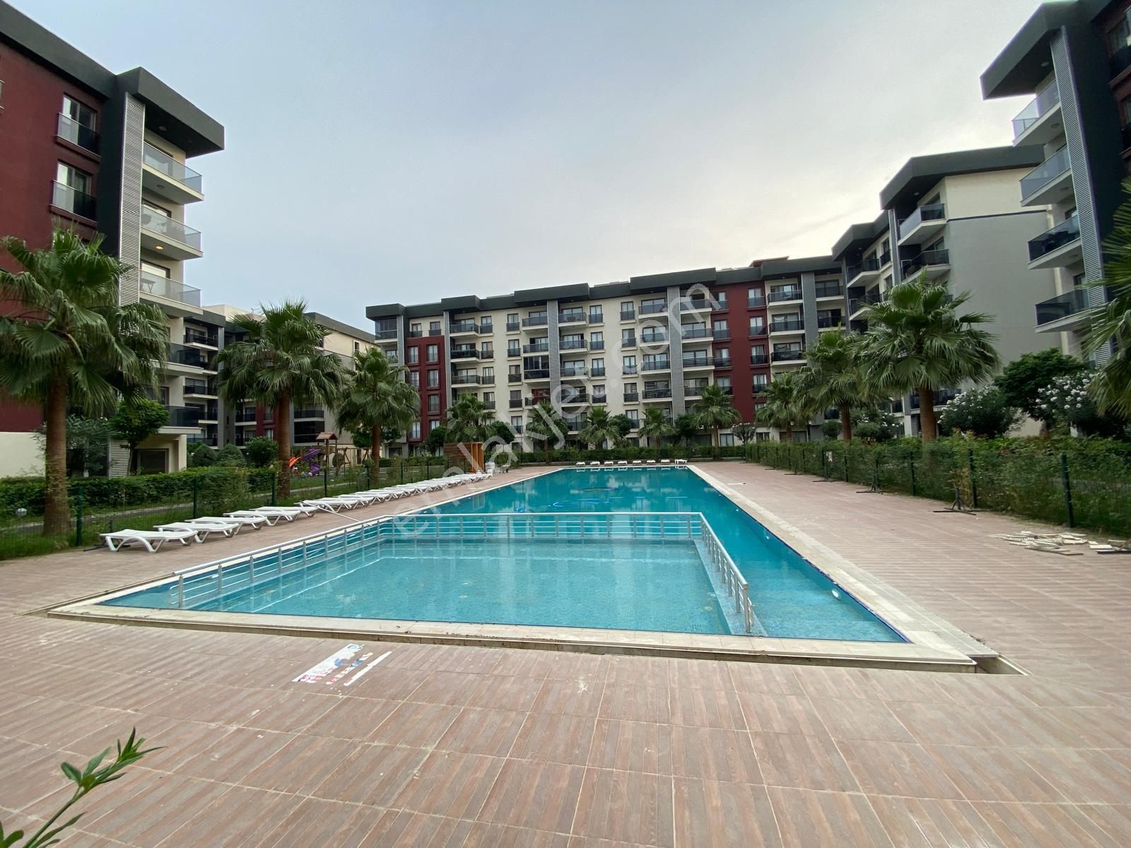 Torbalı Yedieylül Mah Havuzlu Site Kiralık Full Eşyalı 1+1 Daire - Görsel 3