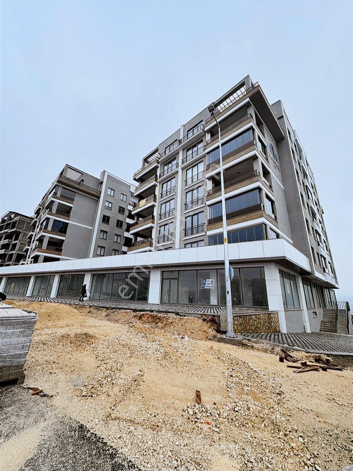 Kayapa Çamlık Bulvarı'nda Bodrumu Olan Köşe Dükkan - Görsel 11