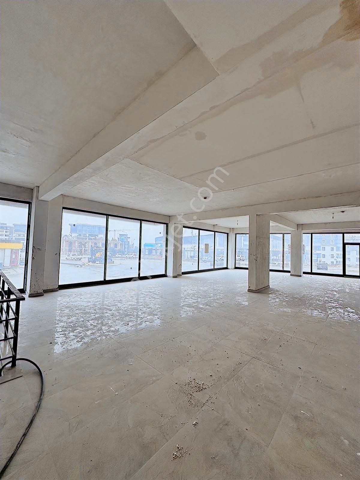 Kayapa Çamlık Bulvarı'nda Bodrumu Olan Köşe Dükkan - Görsel 12