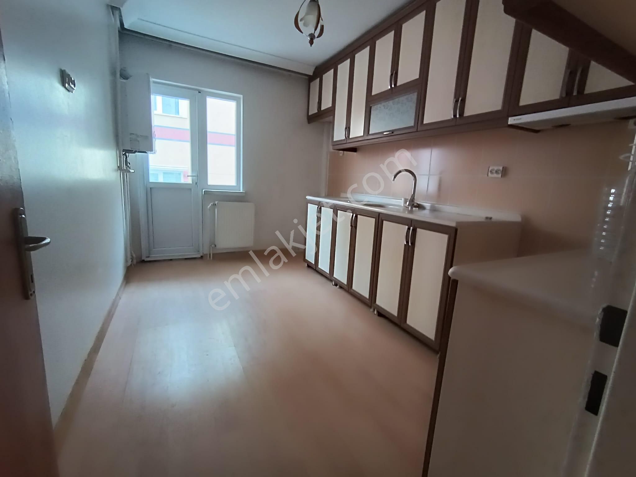 Atatürk Mahallesinde 3+1 Satılık Daire - Görsel 2