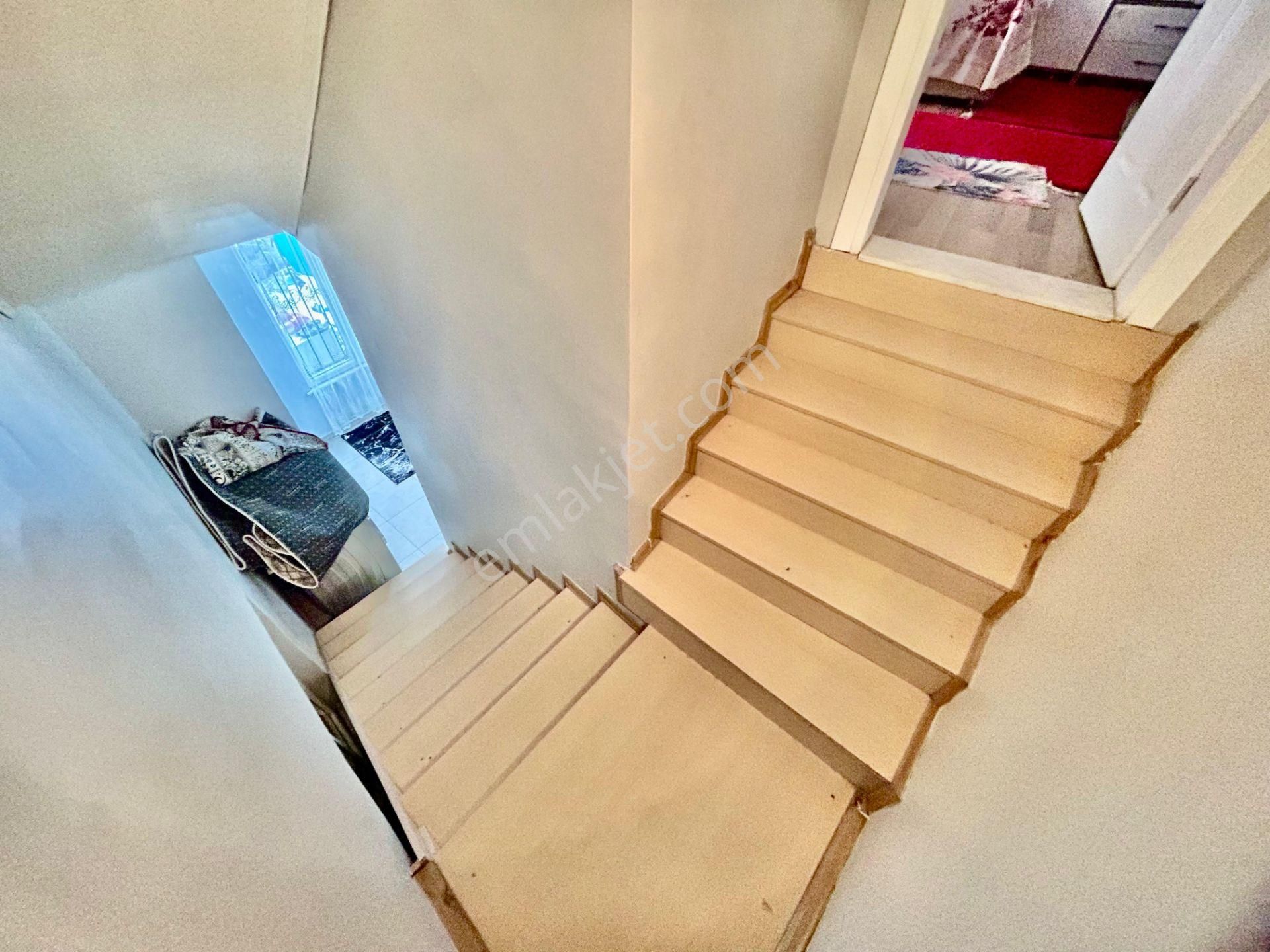 Yükselden Edremitte 'k.mutfak D.gazlı Ebv. Banyolu' 2+1 Satılık Müstakil Ev - Görsel 8