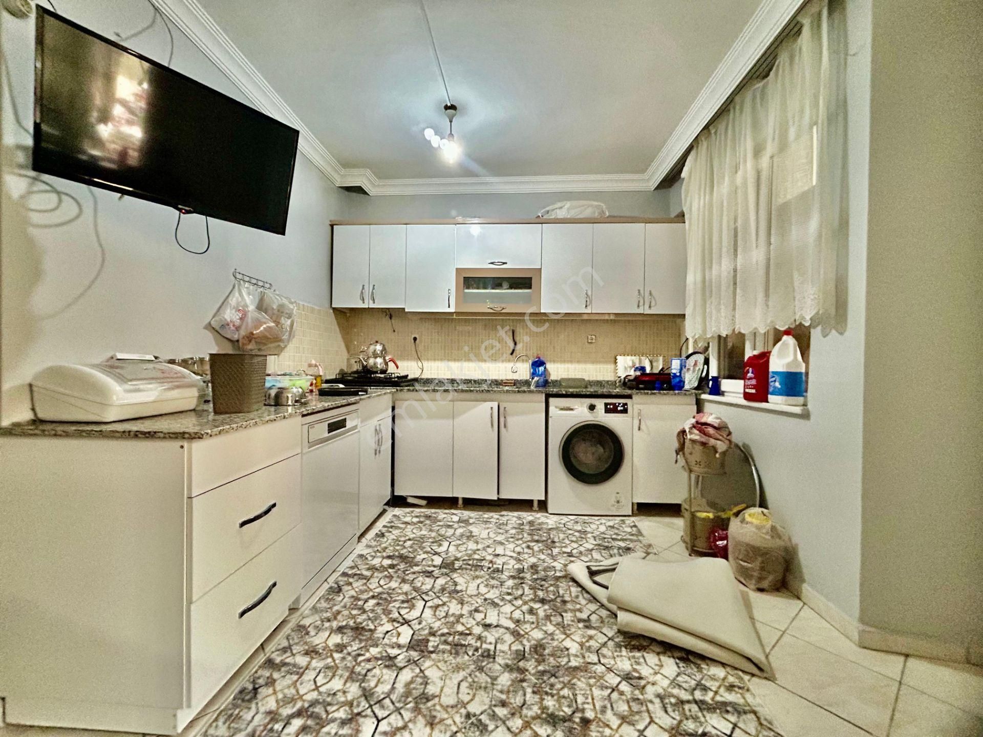 Yükselden Edremitte 'k.mutfak D.gazlı Ebv. Banyolu' 2+1 Satılık Müstakil Ev - Görsel 2