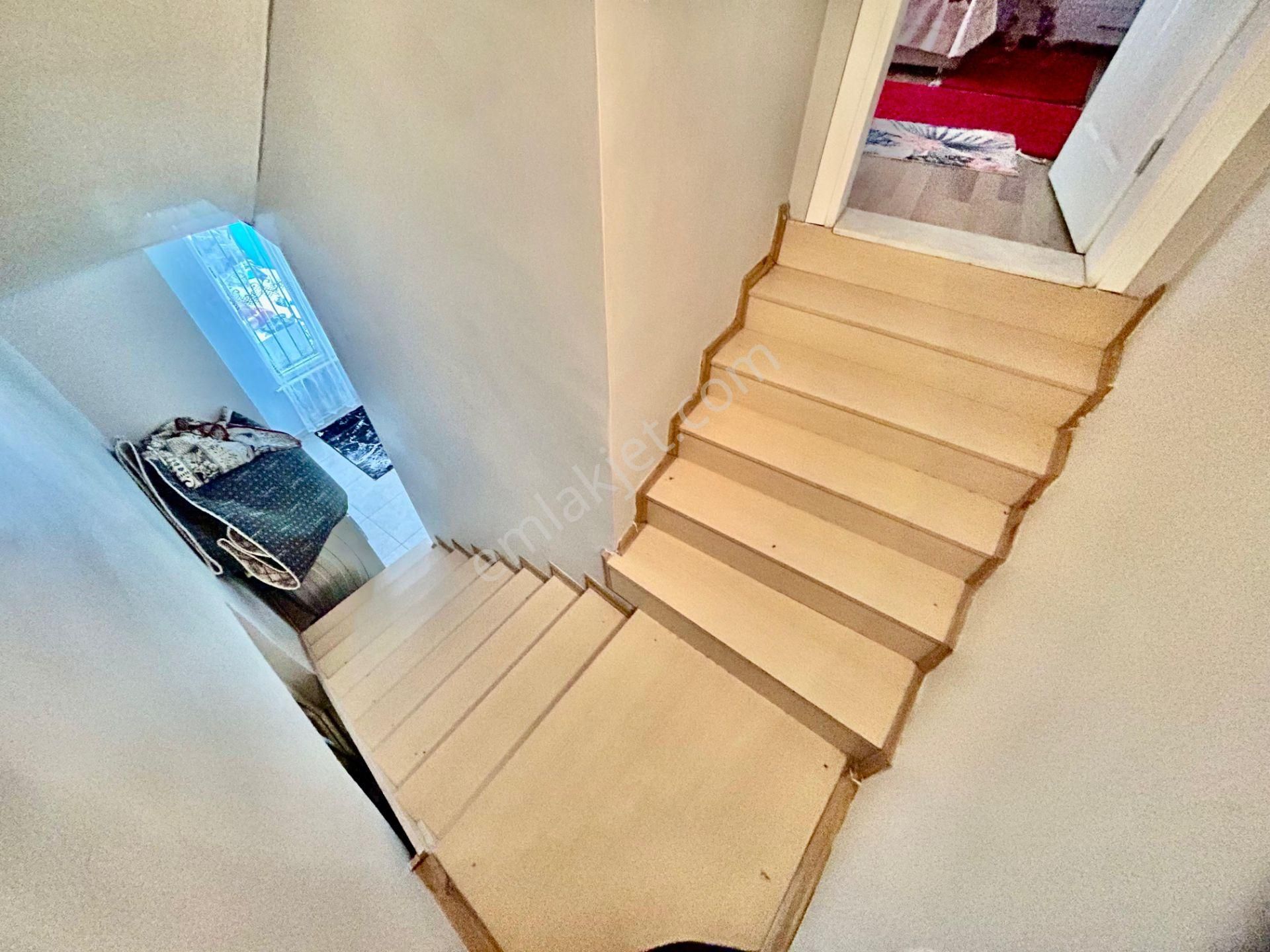 Yükselden Edremitte 'k.mutfak D.gazlı Ebv. Banyolu' 2+1 Satılık Müstakil Ev - Görsel 7