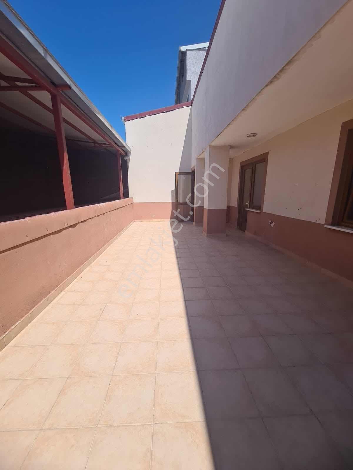 Yunuseli Merkezde Kiralık 3+1 Teraslı Daire - Görsel 20