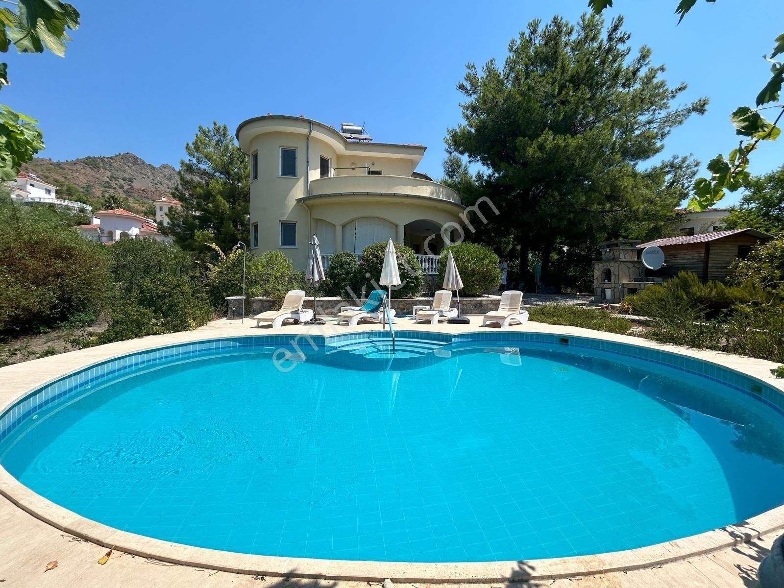 Paşa Emlak'tan Dalaman'da 1000 M2 Arsa İçinde Müstakil Villa