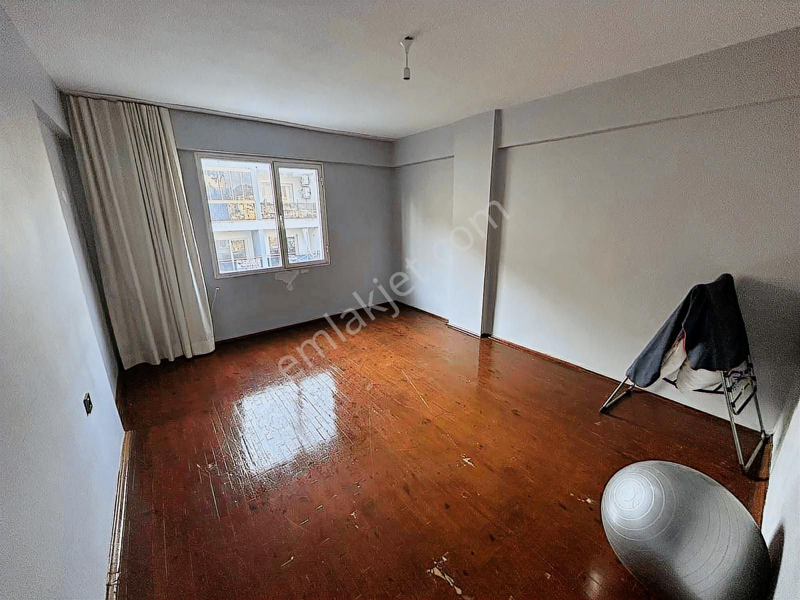 Kuşadası Camiatik Mahellesinde Deniz Manzaralı 3+1 Daire - Görsel 2