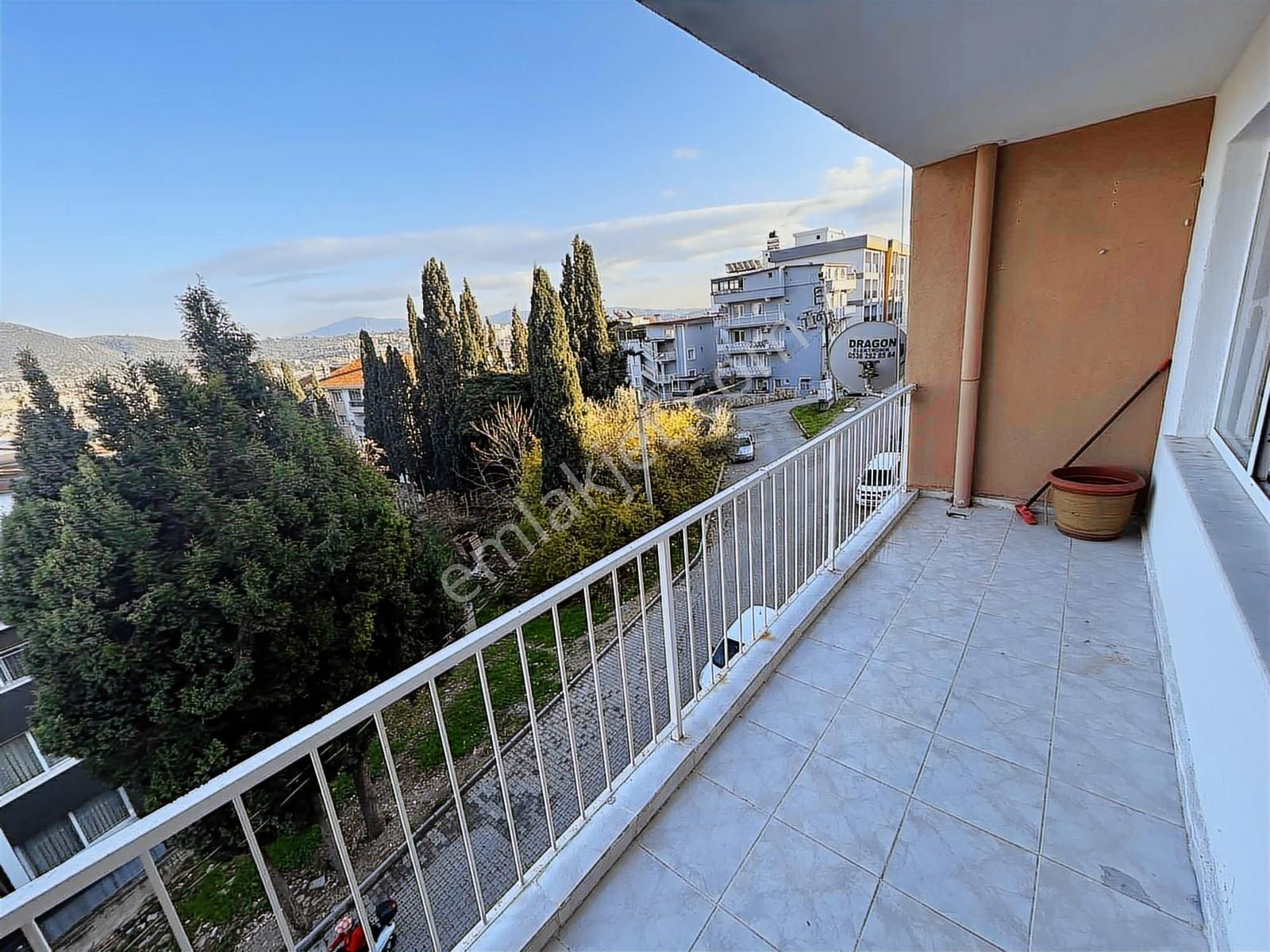 Kuşadası Camiatik Mahellesinde Deniz Manzaralı 3+1 Daire - Görsel 6