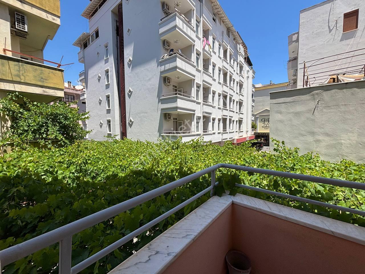 Alanya Merkez'de Denize Yakın 1+1 Ayrı Mutfaklı 75 M2 Boş Daire - Görsel 10