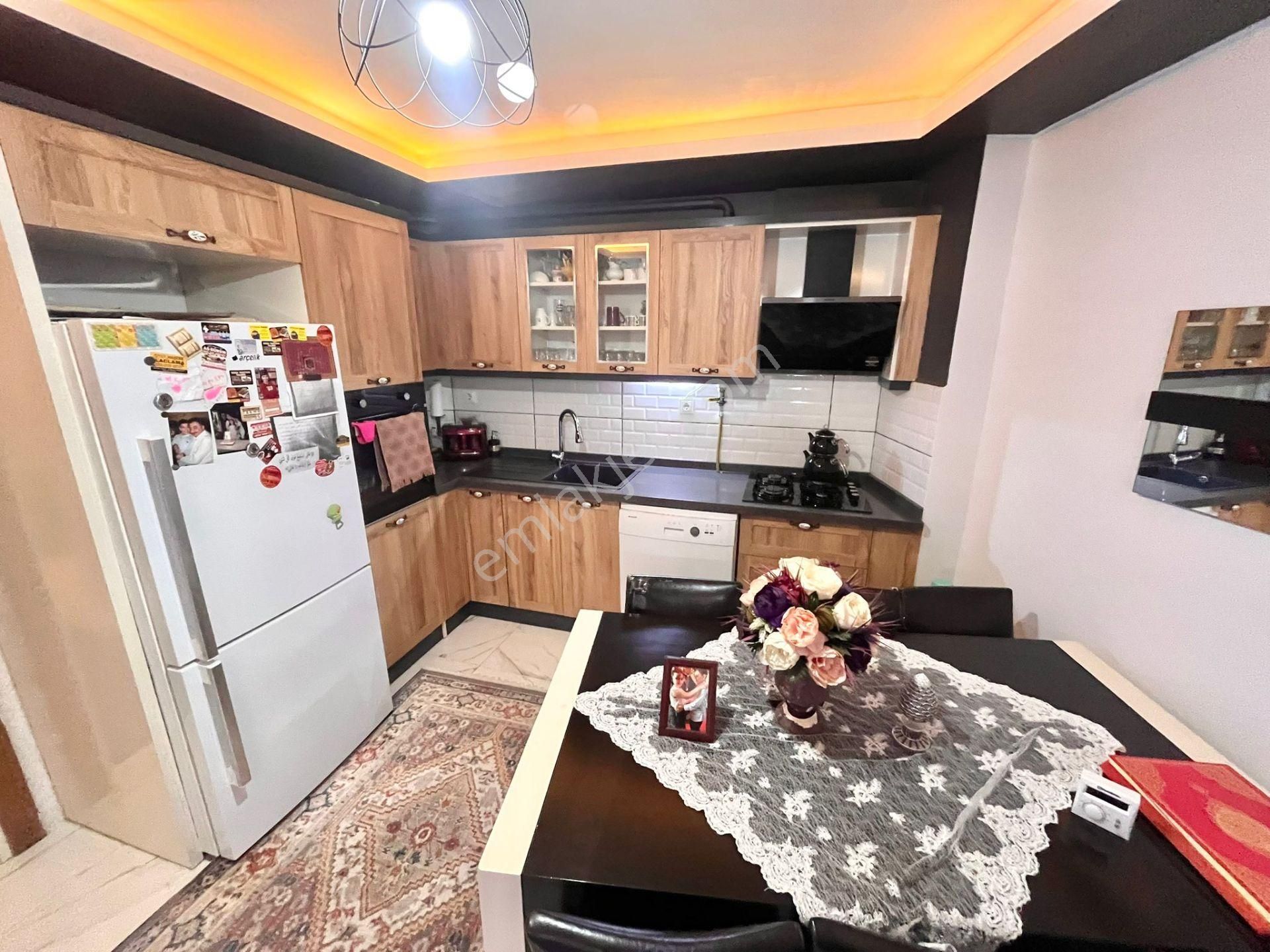 Yüksel'den Edremit'te Cam Balkonlu Arakat Masrafsız 2+1 Satılık Daire - Görsel 9