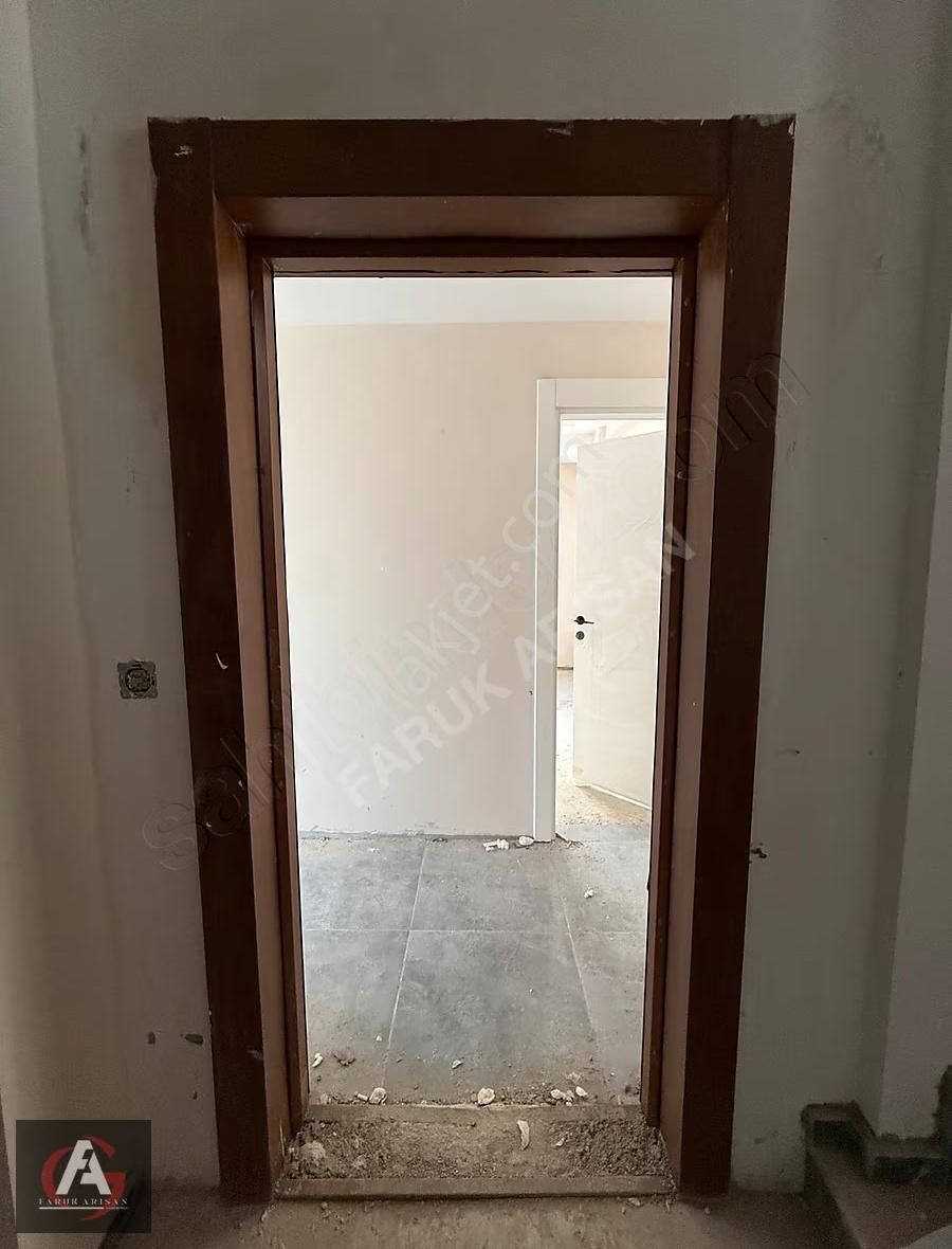 Faruk Arısan'dan Finikenin En Uygun Ayrı Mutfaklı Geniş 2+1'i - Görsel 2