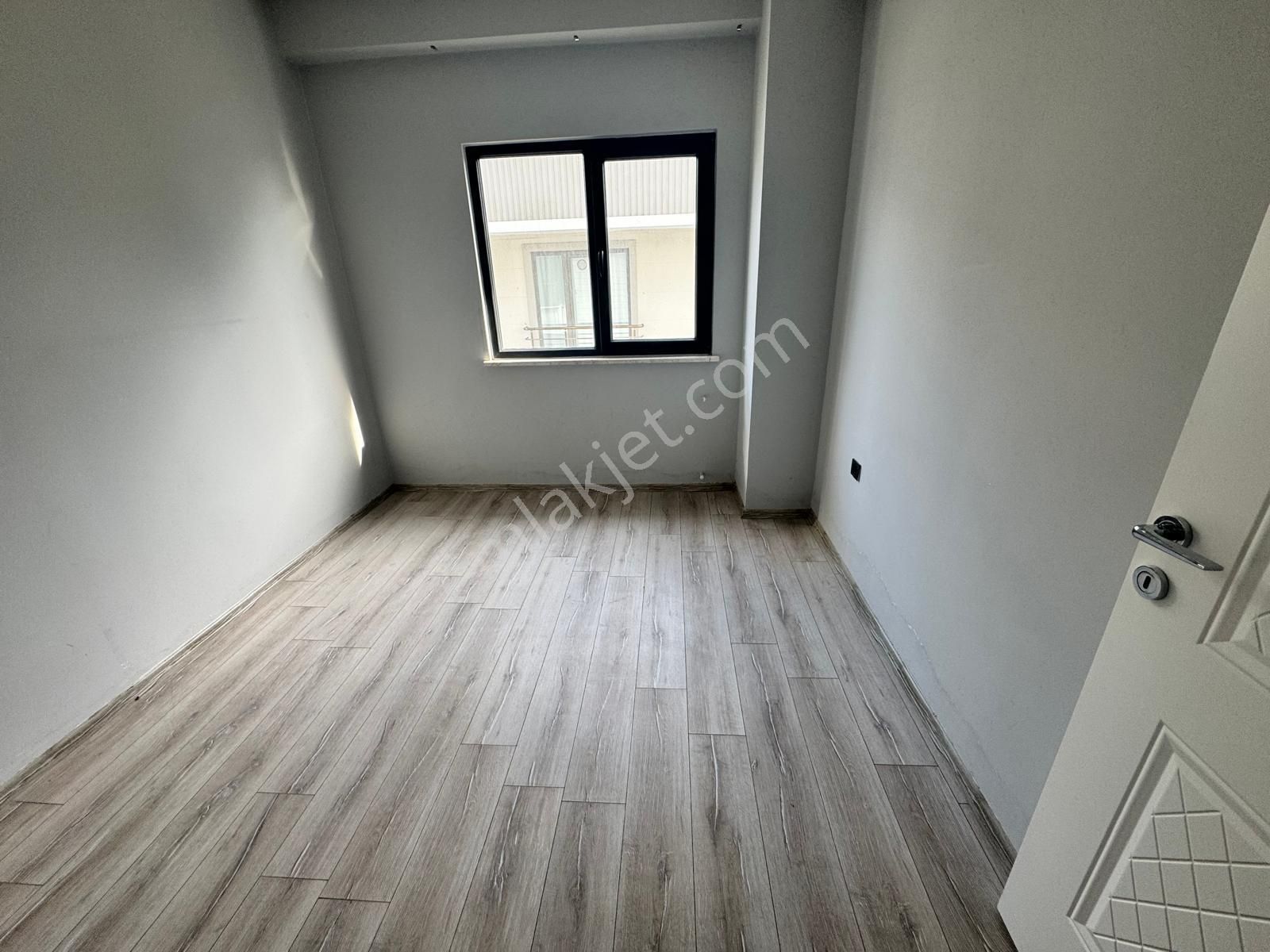 Akçay Cemil Temel Mahallesi Yeni Bina Da Stılık 3+1 Lüks Kat Dubleks Daire - Görsel 11