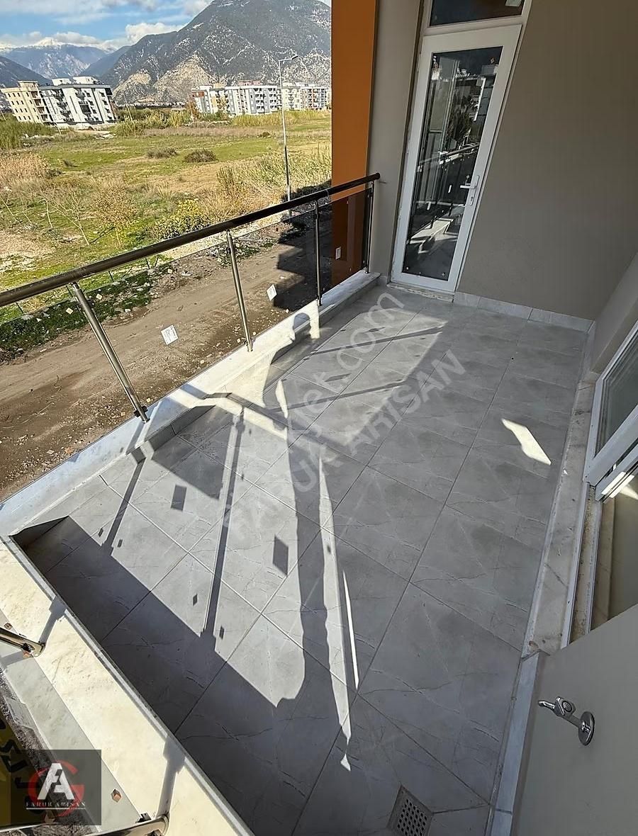 Faruk Arısan'dan Merkezi Konumlu Site İçinde Oturuma Hazır 2+1 - Görsel 3