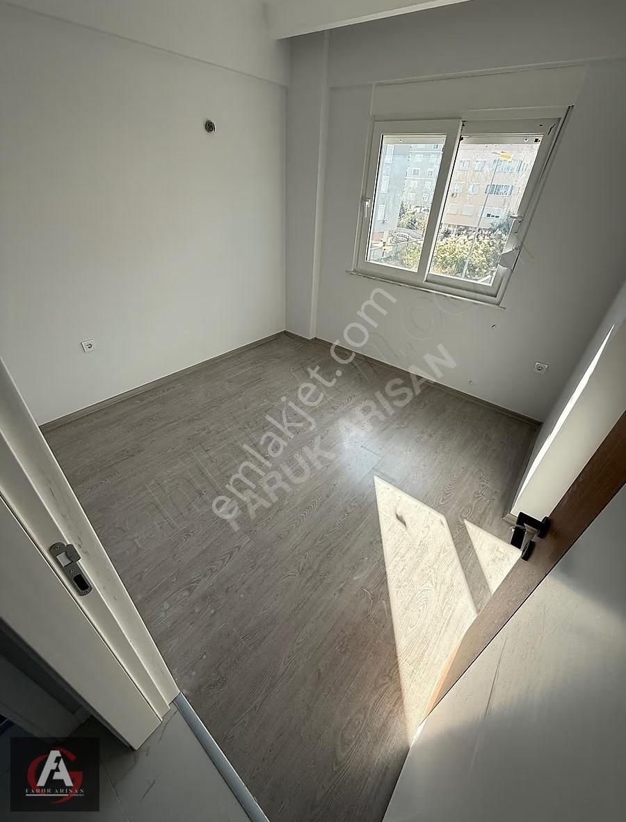 Faruk Arısan'dan Merkezi Konumlu Site İçinde Oturuma Hazır 2+1 - Görsel 20