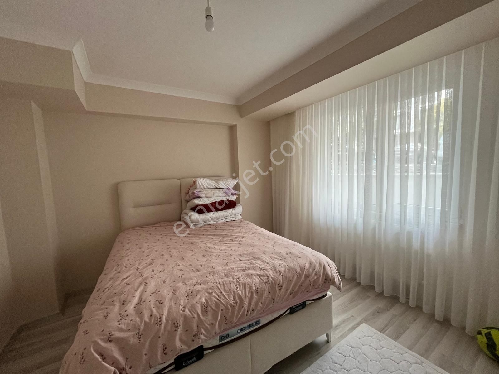 Yıldız Dan Dvlet Hastanesine Yakın 2+1 Balkonlu Fırsat 2+1 Düz Giriş - Görsel 3