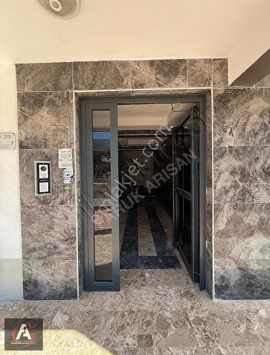 Faruk Arısan'dan Denize 0 Ve Deniz Manzaralı Çok Geniş Lüx 2+1 - Görsel 21