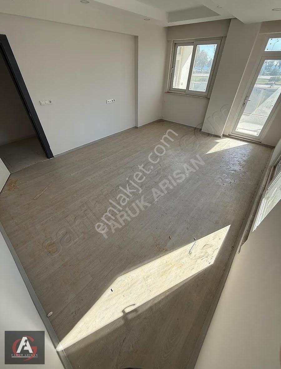 Faruk Arısan'dan Denize 0 Ve Deniz Manzaralı Çok Geniş Lüx 2+1 - Görsel 27