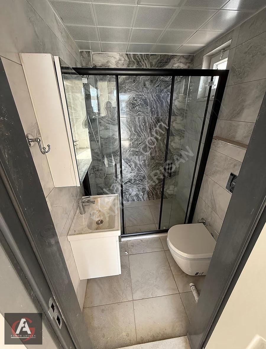 Faruk Arısan'dan Denize 0 Ve Deniz Manzaralı Çok Geniş Lüx 2+1 - Görsel 13