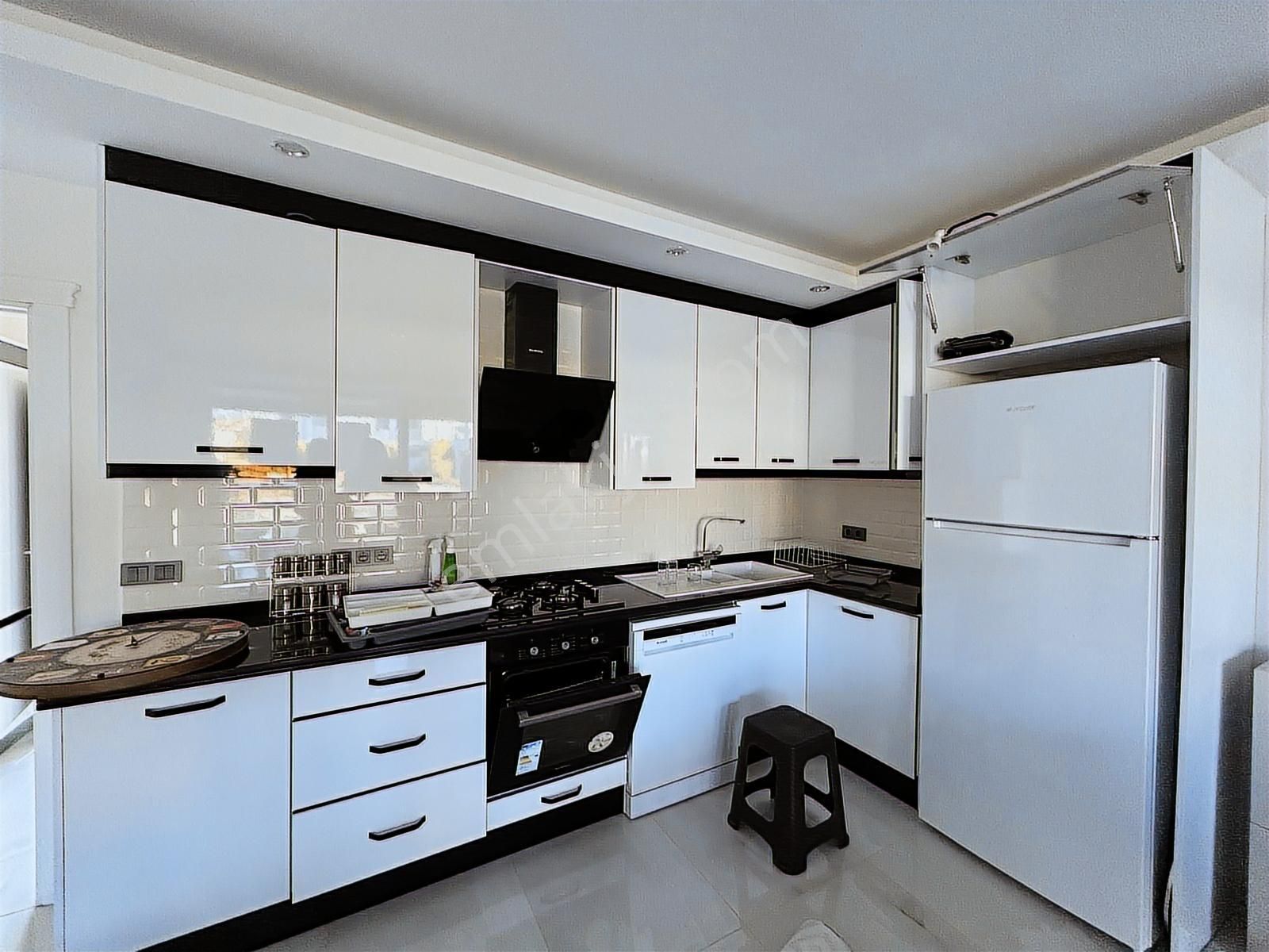 Dalaman'da Havuzlu Site İçinde 2+1 Eşyalı İkiz Villa - Görsel 17