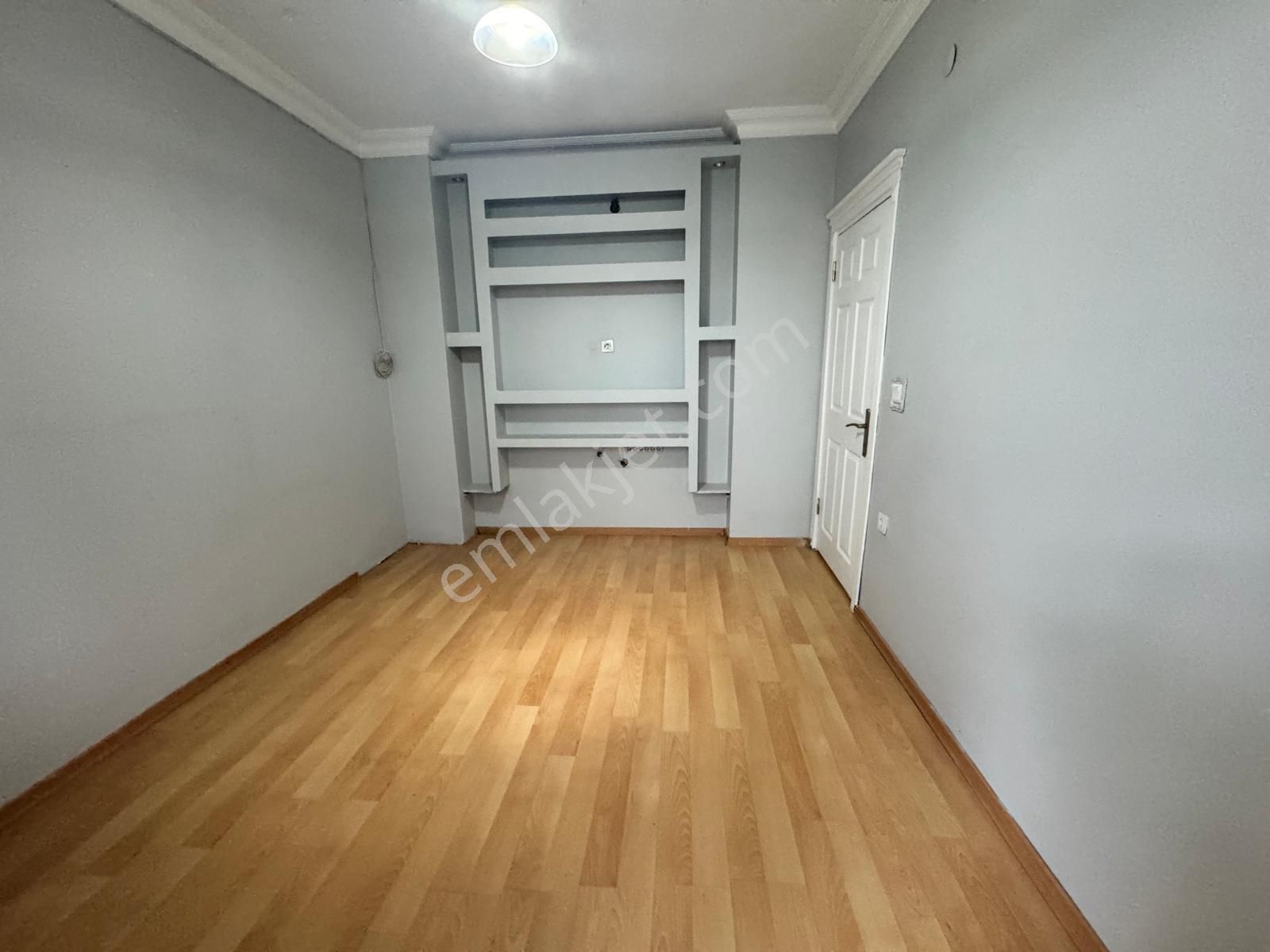 Edremit Gazicelal Mah Kiralık Ön Cephe Doğalgazlı 3+1 Daire - Görsel 3