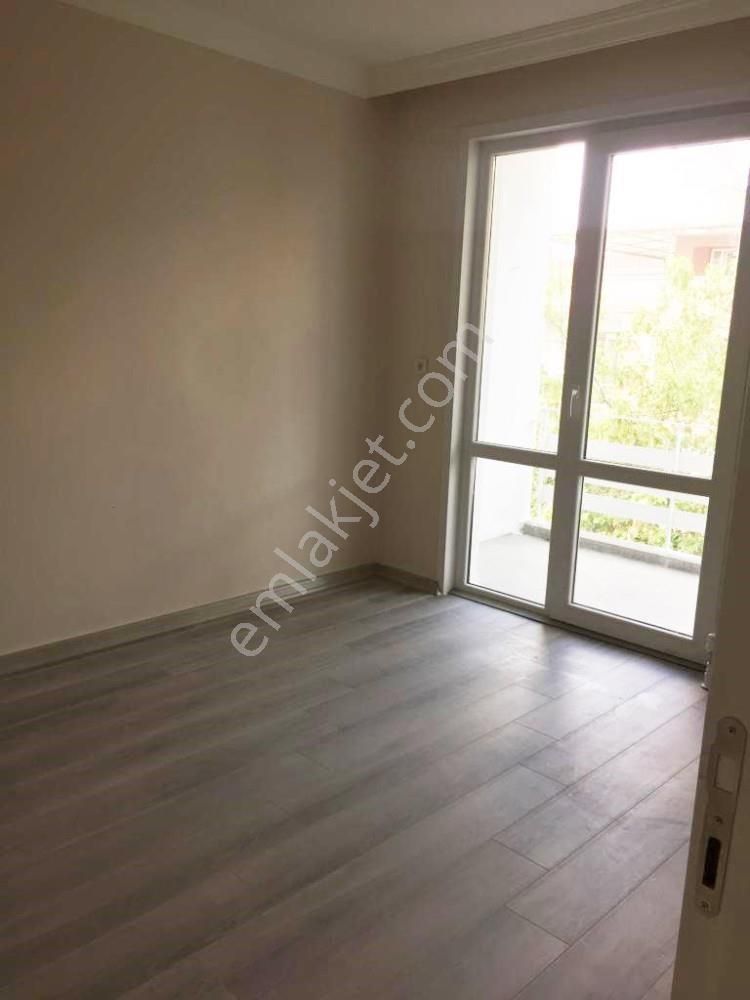 Bardacık Sokak 2. Kat 3+1 Bakımlı Kombili Açık Otoparklı 100m2 - Görsel 8