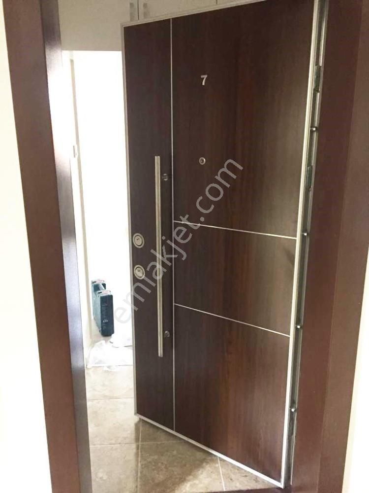 Bardacık Sokak 2. Kat 3+1 Bakımlı Kombili Açık Otoparklı 100m2 - Görsel 12