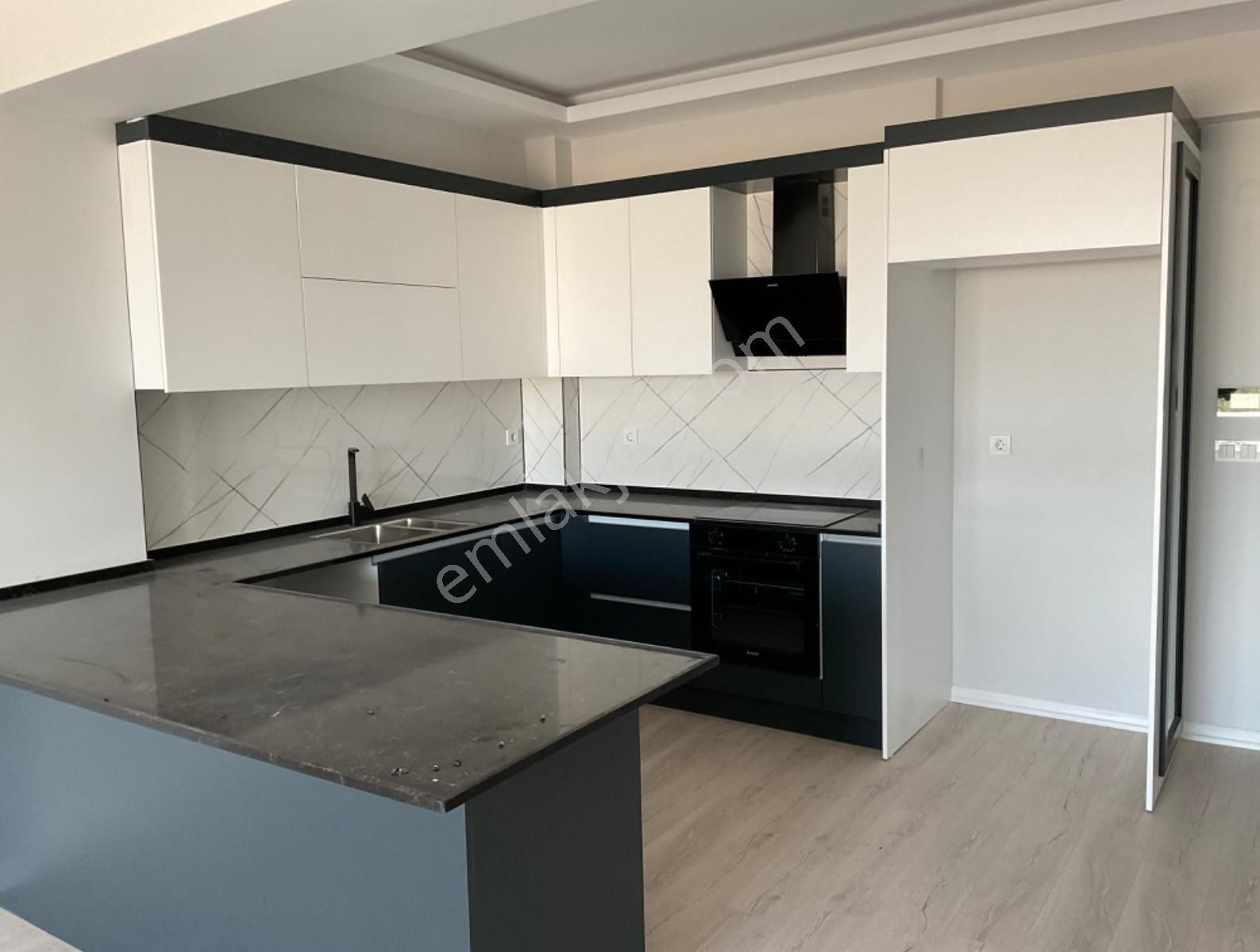 Özlüce Bulvarında Arakat 1+1 Geniş Satılık Daire - Görsel 17