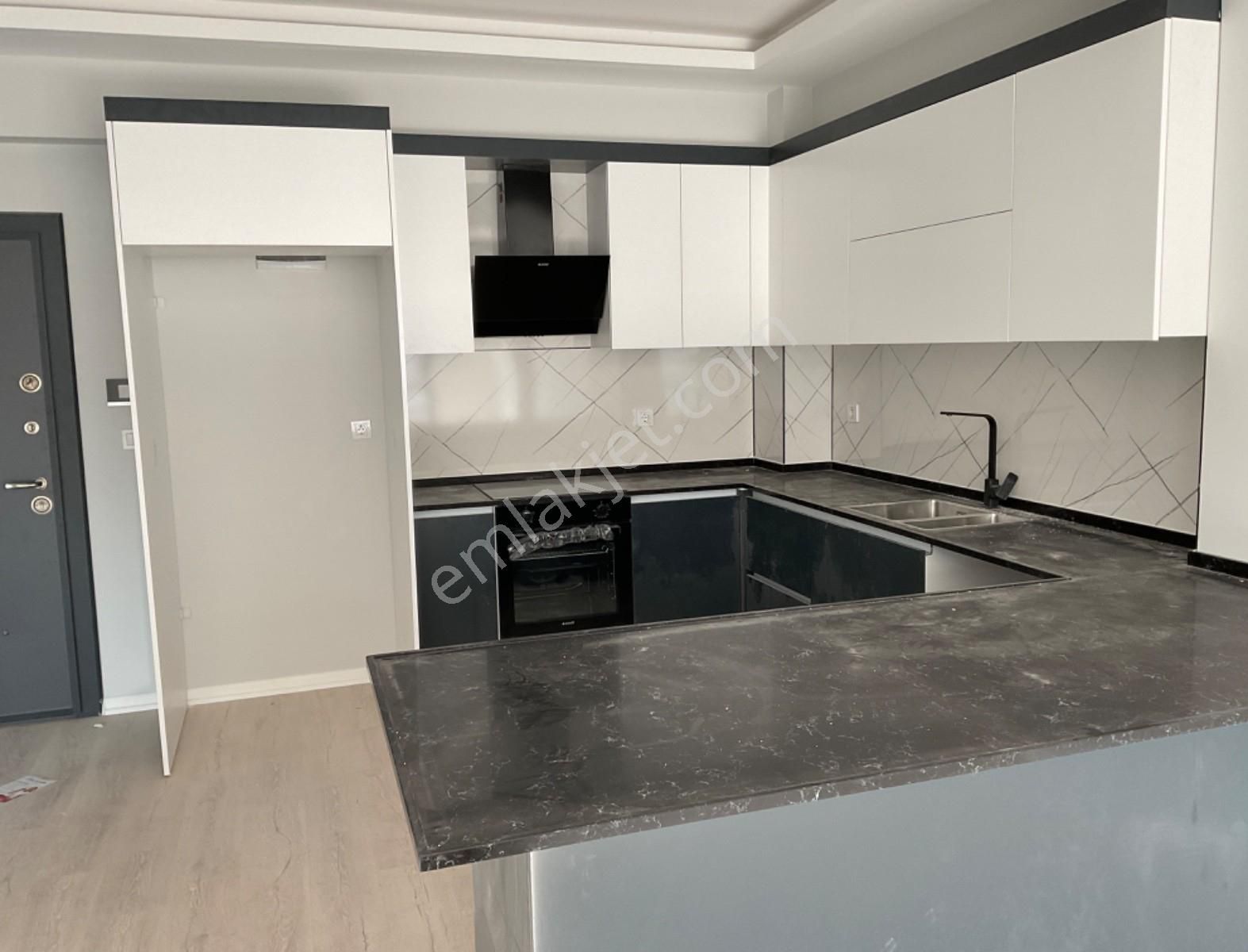 Özlüce Bulvarında Arakat 1+1 Geniş Satılık Daire - Görsel 18