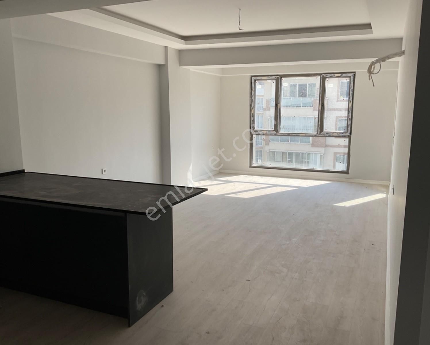 Özlüce Bulvarında Arakat 1+1 Geniş Satılık Daire - Görsel 6