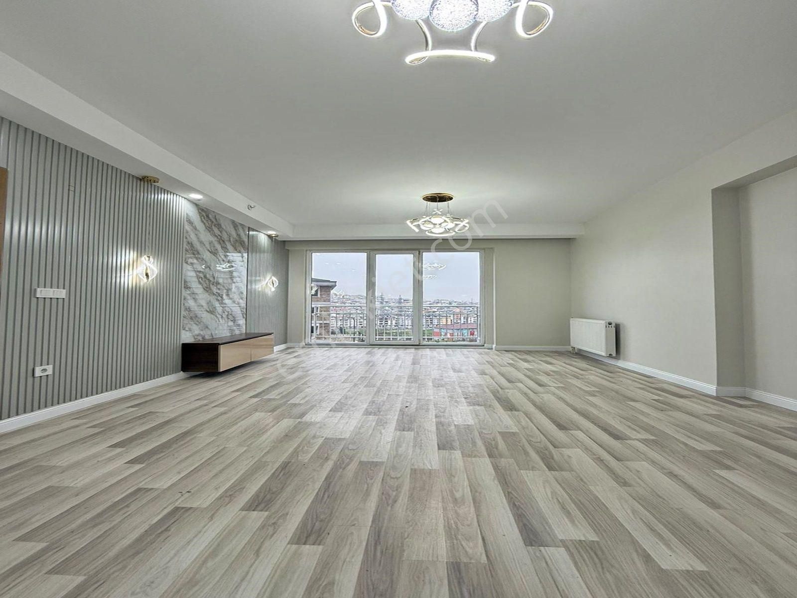 Şahane Yapı'dan Sıfır Masraf Emsalsiz Acil Satılık Daire!!!