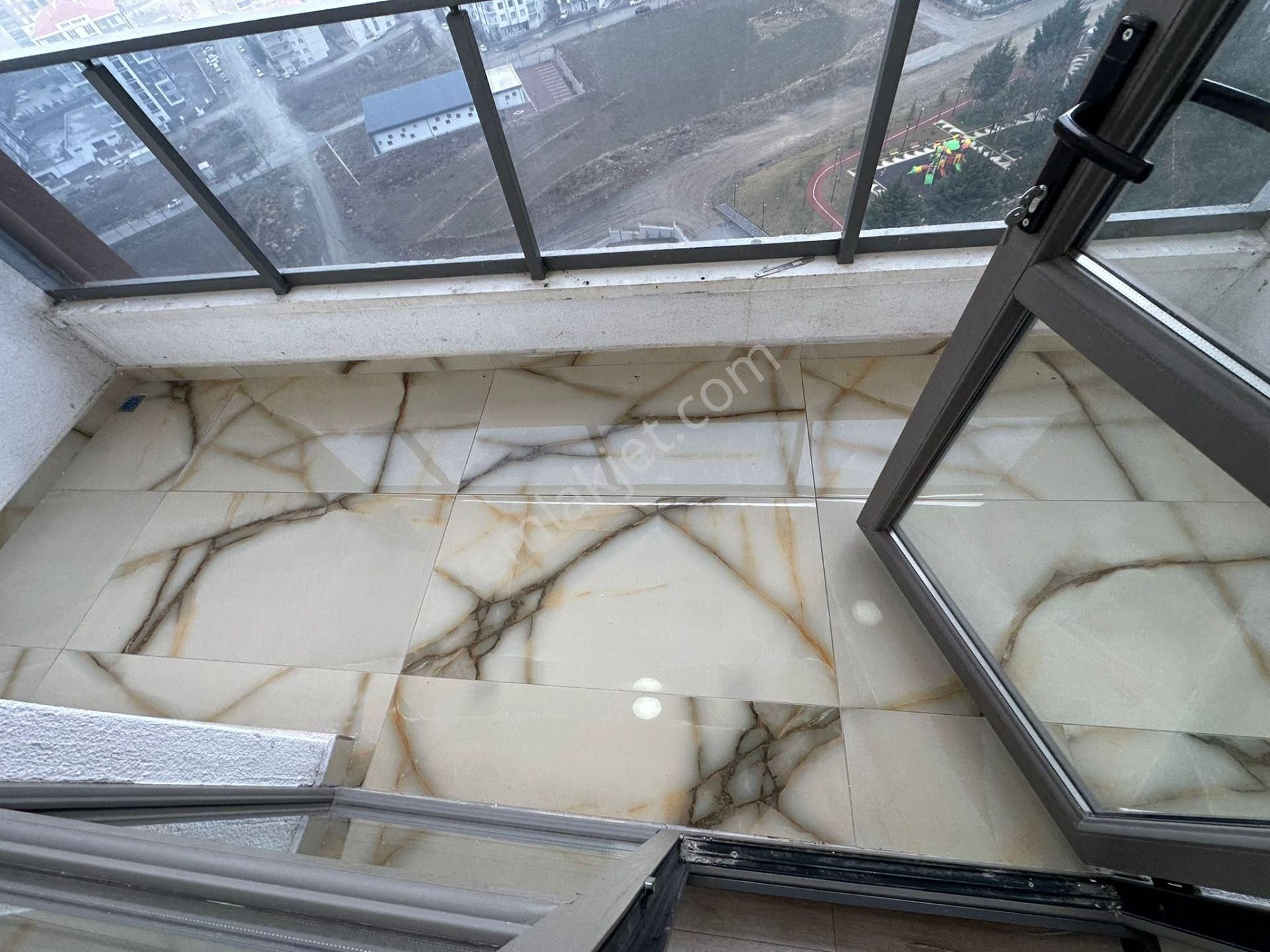 Pursaklar Mehmet Zengin Emlak'tan Kapalı Otoparklı Lüks Sitede 6.kat 4+1 Ful Yapılı Daire - Görsel 35