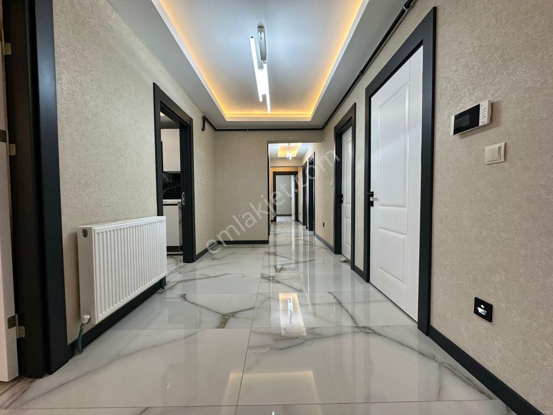 Pursaklar Mehmet Zengin Emlak'tan Kapalı Otoparklı Lüks Sitede 6.kat 4+1 Ful Yapılı Daire - Görsel 30