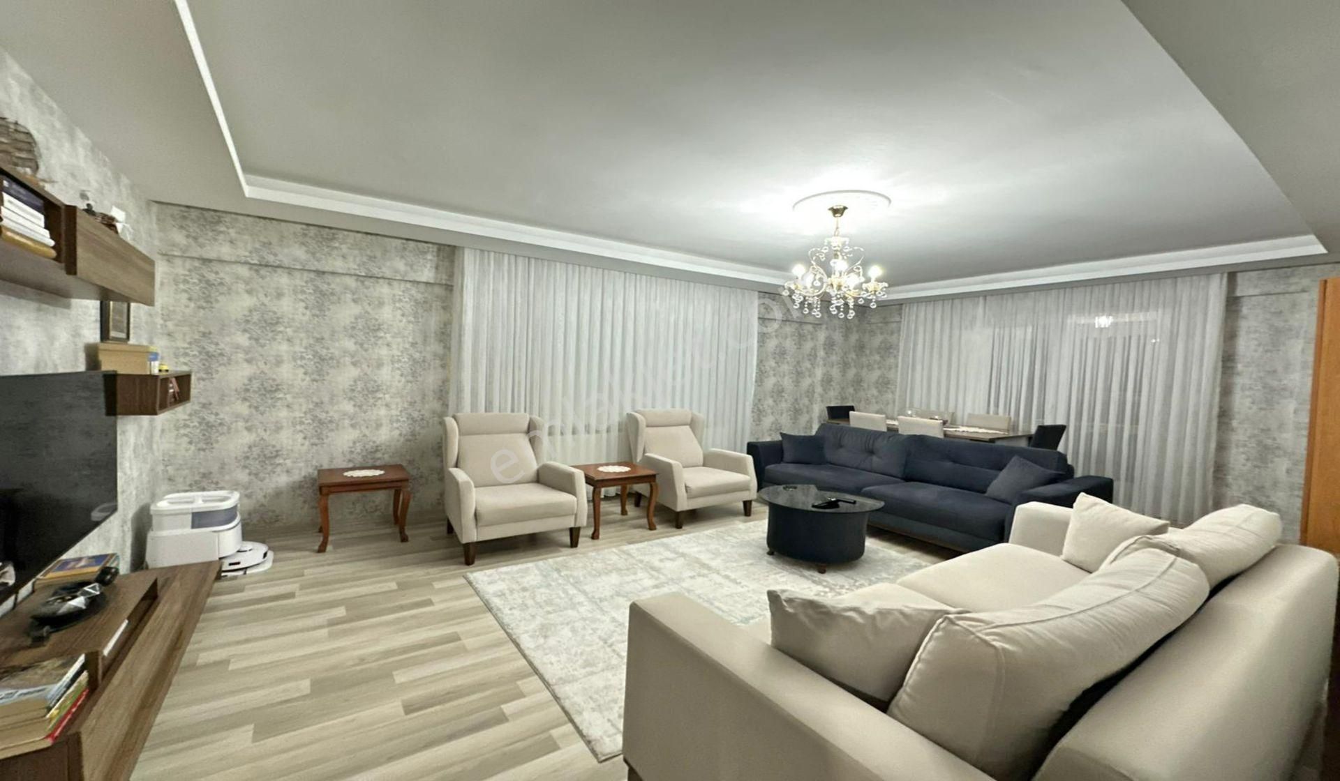 Karakayada Site Konseptinde Teras Balkonlu Katta 3+1 Yeni Bina - Görsel 14