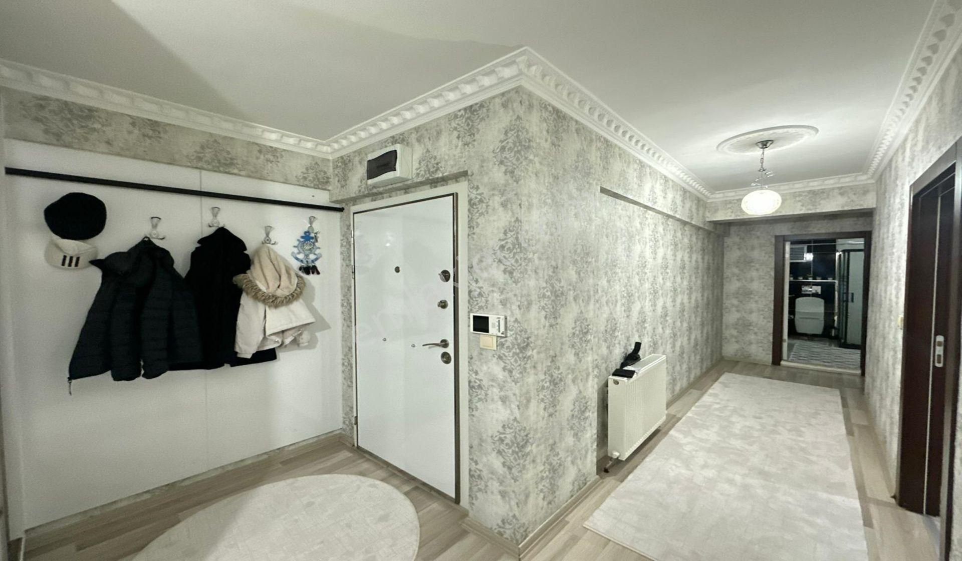 Karakayada Site Konseptinde Teras Balkonlu Katta 3+1 Yeni Bina - Görsel 30