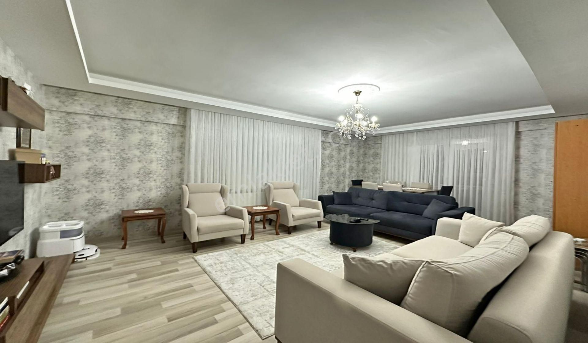 Karakayada Site Konseptinde Teras Balkonlu Katta 3+1 Yeni Bina - Görsel 13