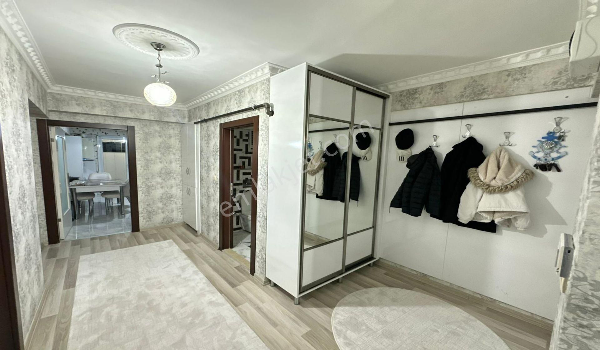 Karakayada Site Konseptinde Teras Balkonlu Katta 3+1 Yeni Bina - Görsel 28