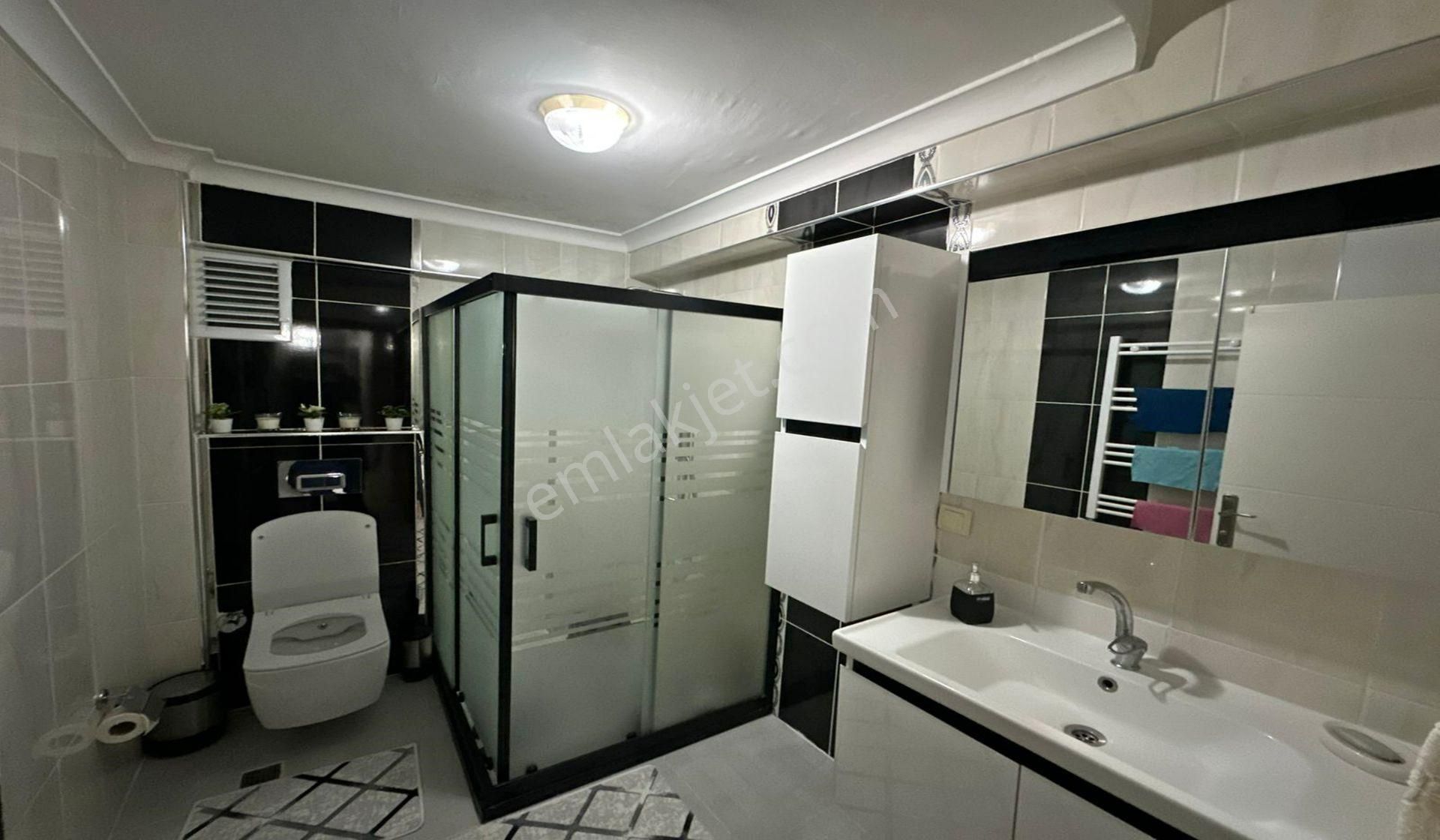 Karakayada Site Konseptinde Teras Balkonlu Katta 3+1 Yeni Bina - Görsel 26