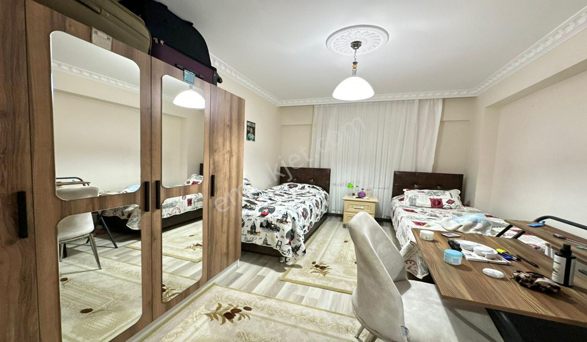 Karakayada Site Konseptinde Teras Balkonlu Katta 3+1 Yeni Bina - Görsel 19