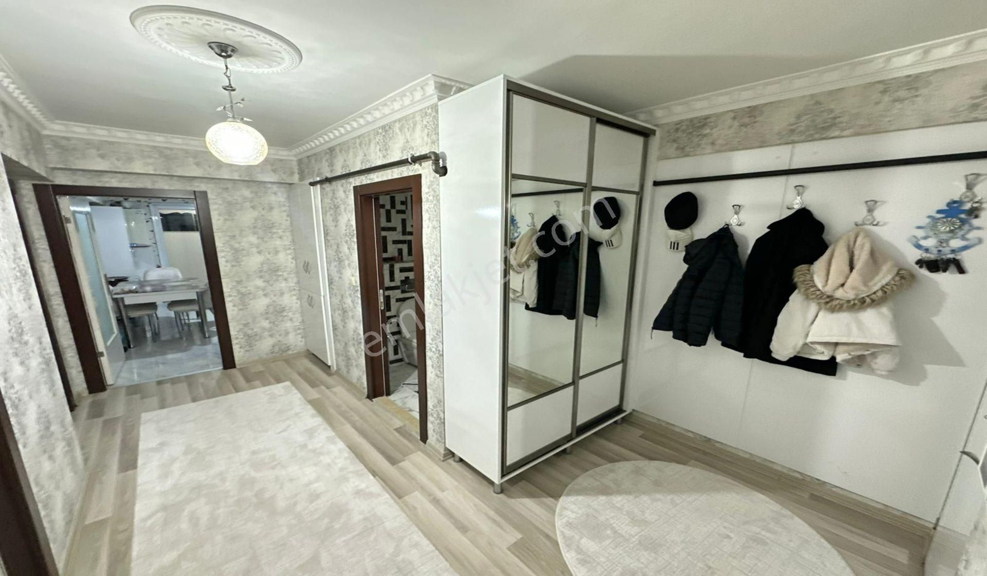 Karakayada Site Konseptinde Teras Balkonlu Katta 3+1 Yeni Bina - Görsel 29