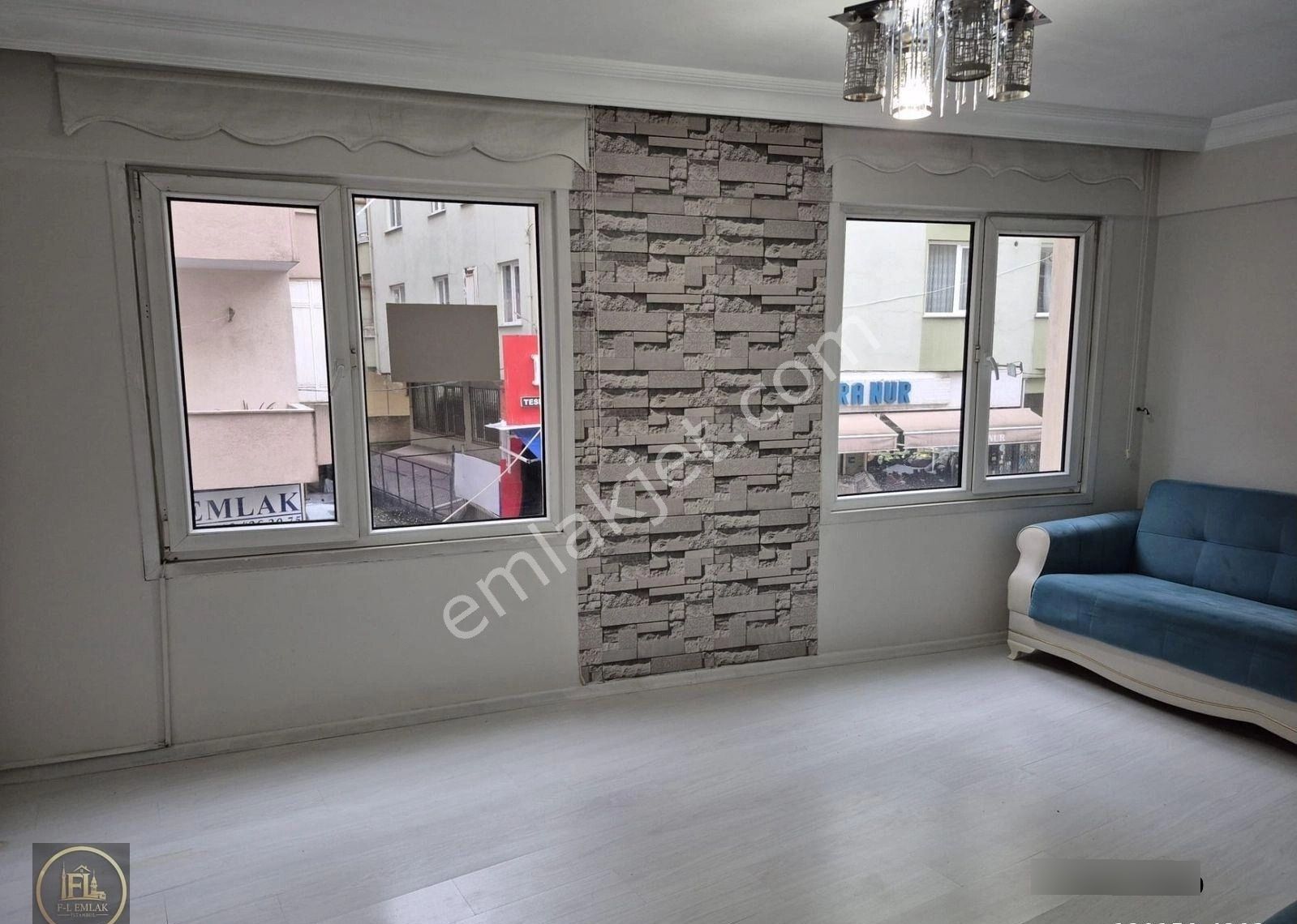 F-l Emlaktan Ümraniye Çarşıda 1. Kat Bakımlı Daire