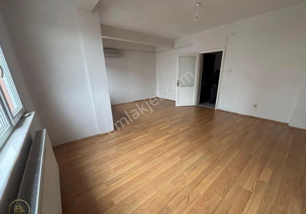 F-l Emlaktan Emaar Avm Ünalan Metro Yakını Geniş 1+1 - Görsel 31