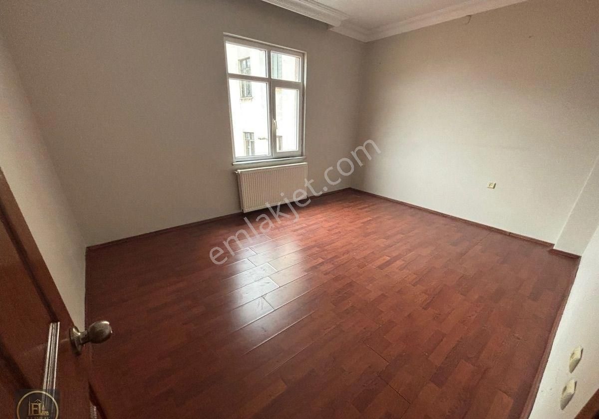 F-l Emlaktan Bulgurlu Metro Yakını Geniş 3+1 Aileye Uygun - Görsel 26