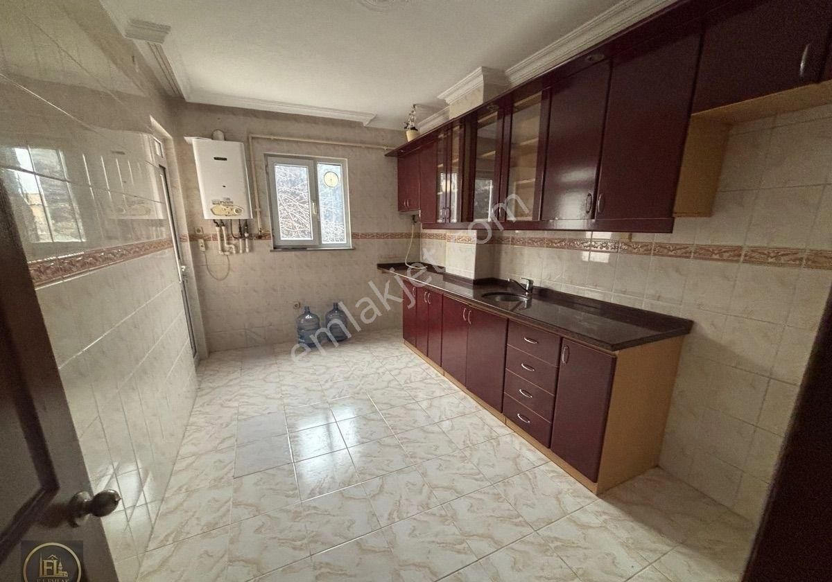 F-l Emlaktan Bulgurlu Metro Yakını Geniş 3+1 Aileye Uygun - Görsel 21