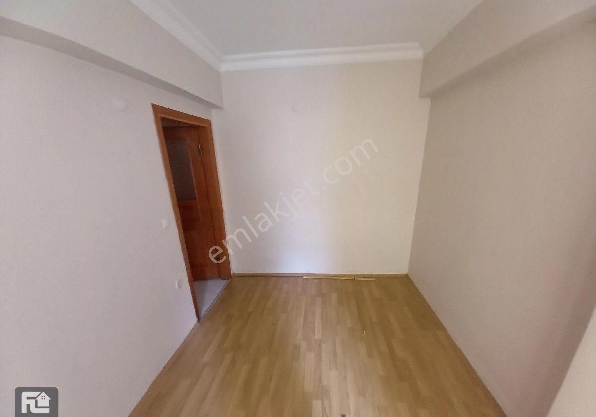 F-l Emlaktan Üsküdar Bulgurlu Çağrı Yakını 2+1 2. Kat - Görsel 12