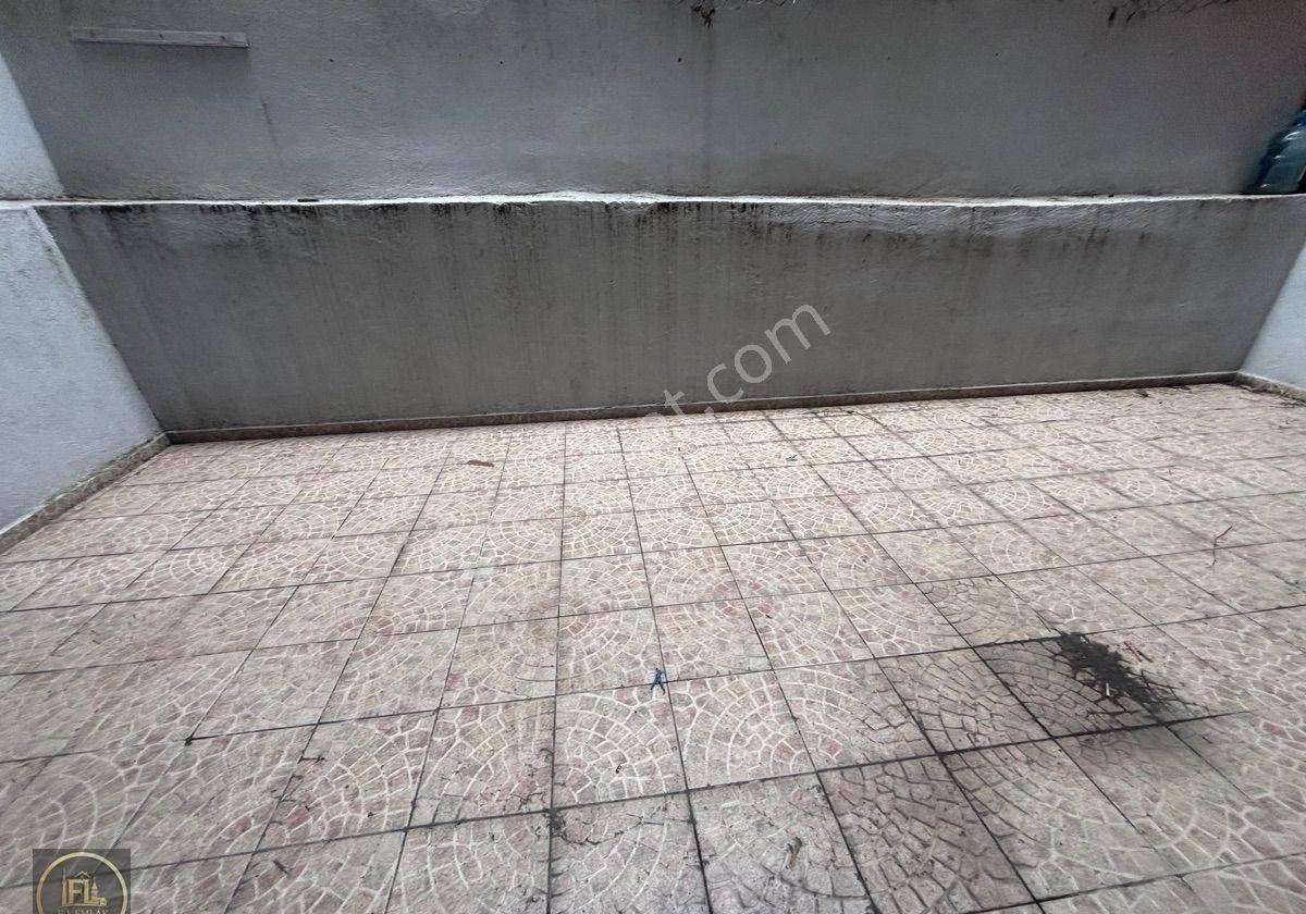 F-l Emlaktan Emaar Avm Yakını 2+1 Bahçe Kat - Görsel 3