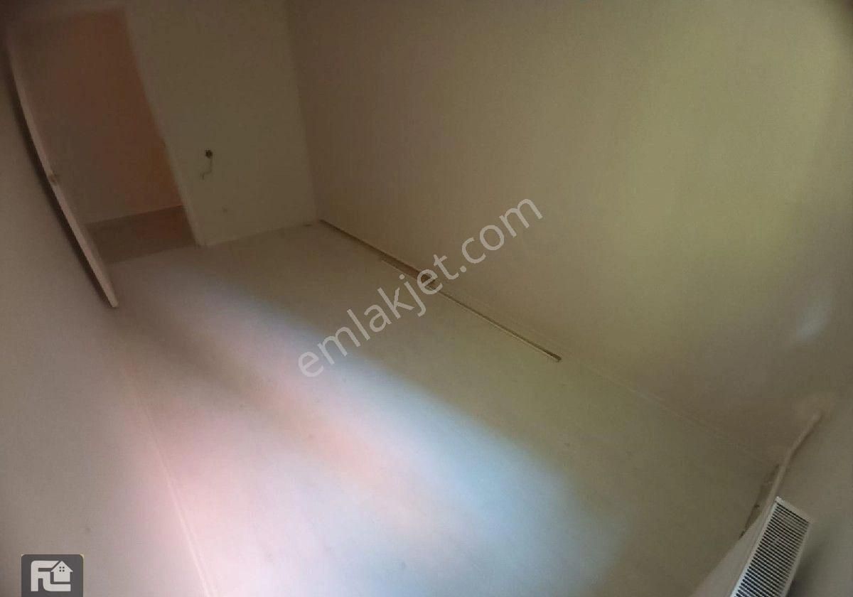 F-l Emlaktan Emaar Avm Libadiye Yakını Y.giriş İçi Yapılı 2+1 - Görsel 21